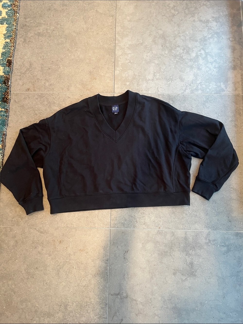 GAP Black V-Neck Cropped Sweatshirt